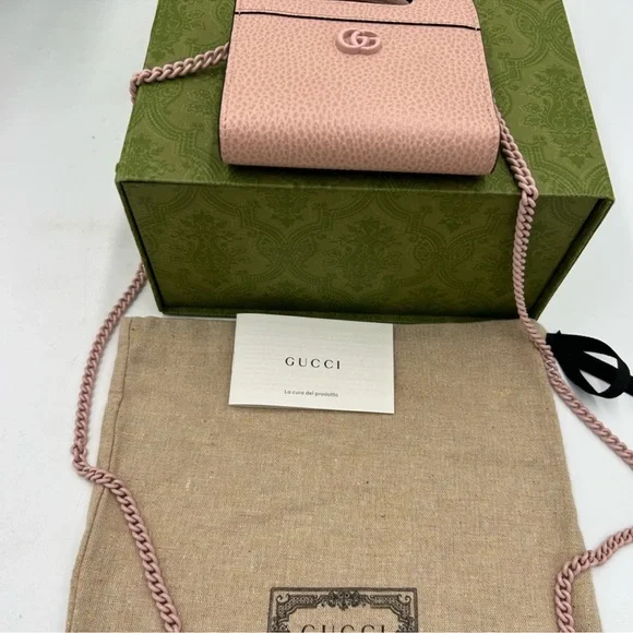 Women’s Gucci GG chain wallet made in Italy - Picture 4 of 11